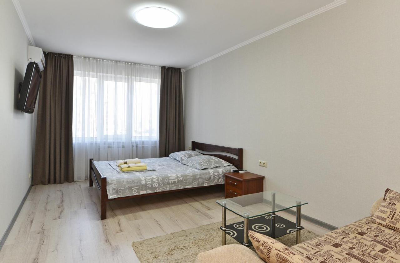 Apartament On Vasylia Lypkivskoho 24 키예프 외부 사진