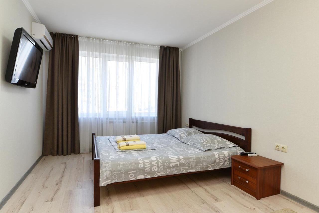 Apartament On Vasylia Lypkivskoho 24 키예프 외부 사진